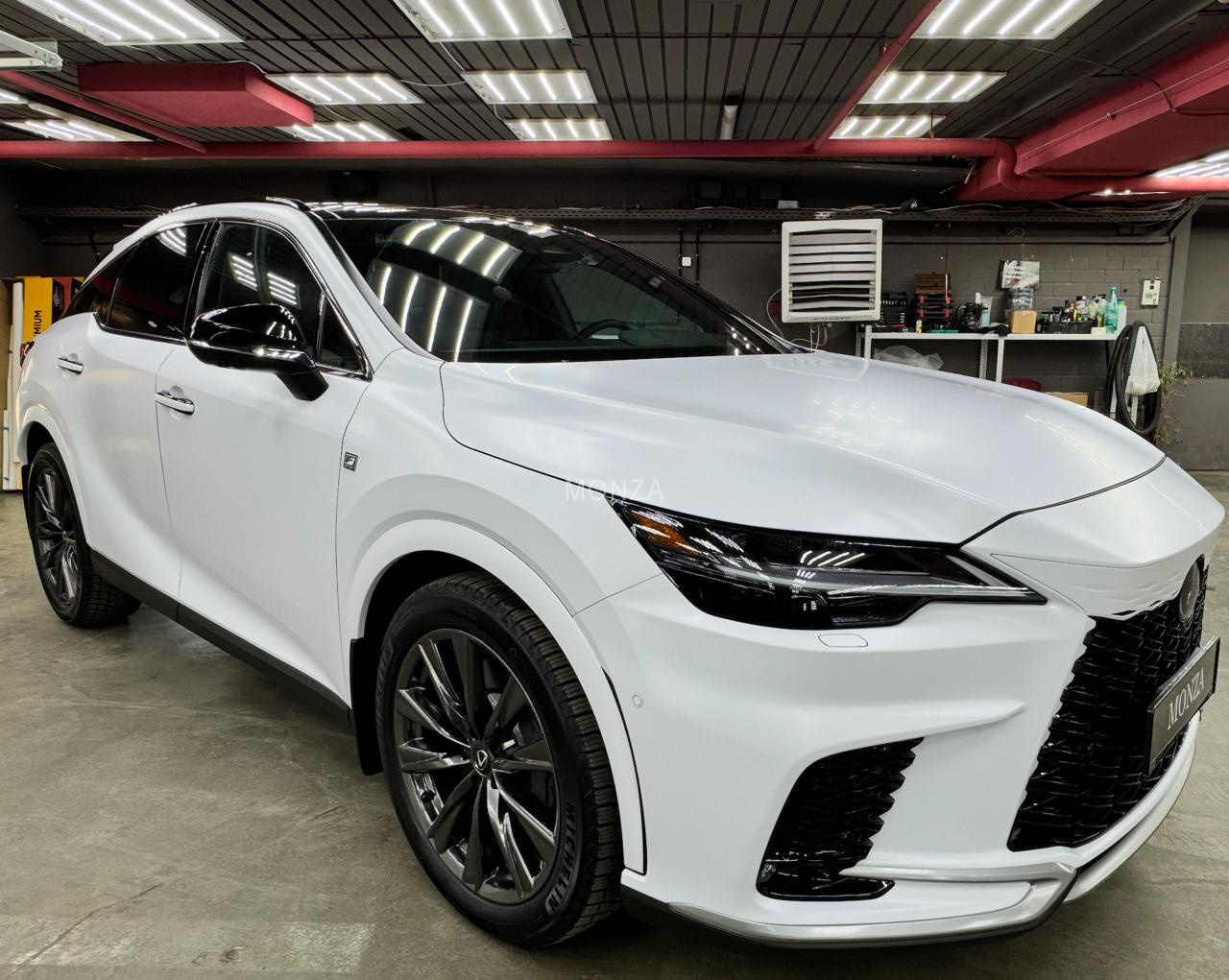 Купить Lexus RX350 c двумя комплектами ключей Комплектация: F Sport 3 в автосалоне MONZA