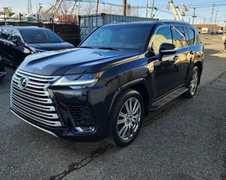 LEXUS LX 600 2024 год. V-образный , турбированный ( Твин-Турбо )