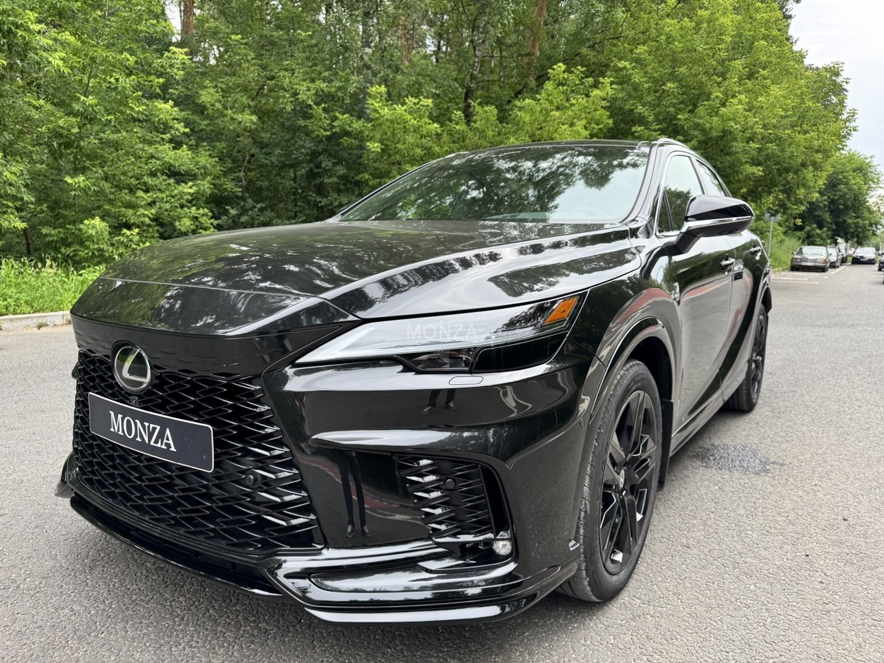 Выбирай автомобиль с умом - автосалон MONZA, выбирай качество и надежность! Купить RX 350 в комплектации F Sport 3 + Black Line пакет в автосалоне MONZA