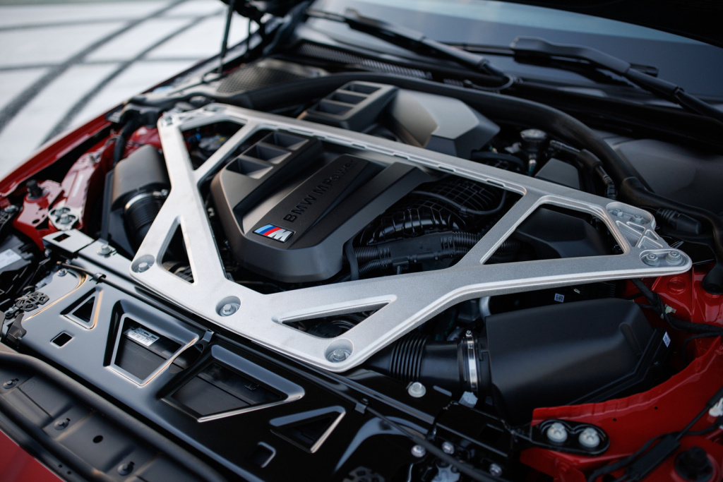 p90641067-highres-the-bmw-m3-cs-handsc.jpg