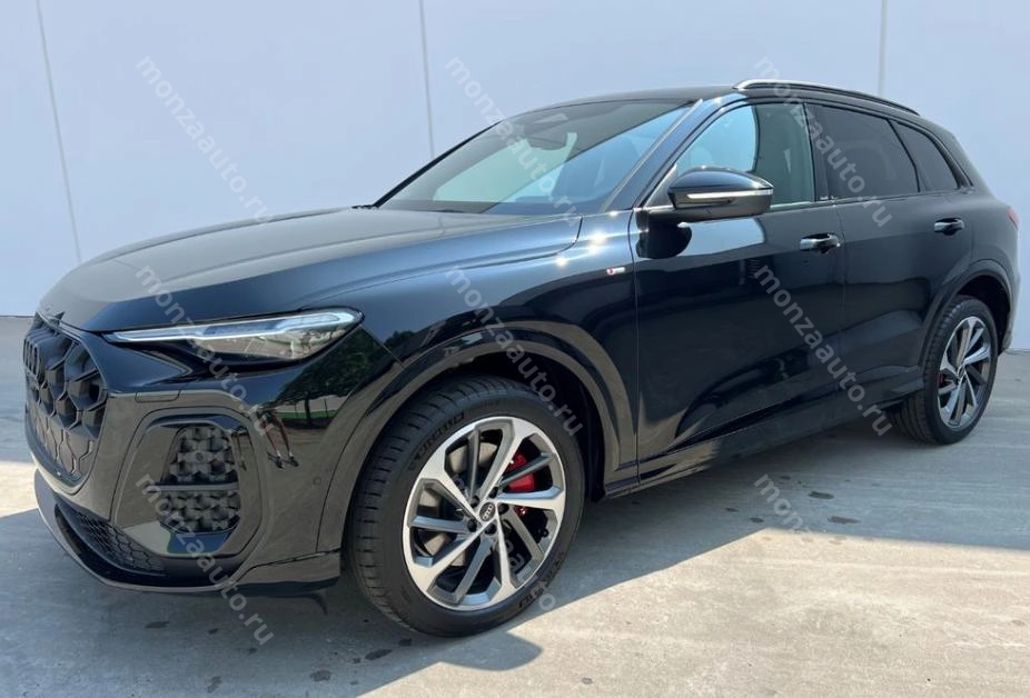 Audi Q5 TDI quatro Цвет кузова: Черный металлик ( Mythosschwarz Metallic )