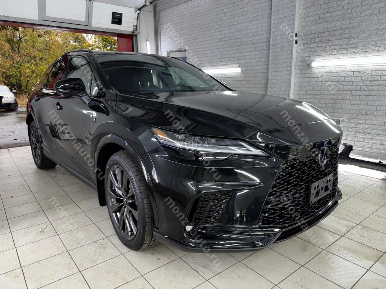Купить Lexus RX350 Комплектация: F Sport 3 Объем двигателя: 2.4 л. , четырёхтактный рядный, турбовый в автосалоне MONZA