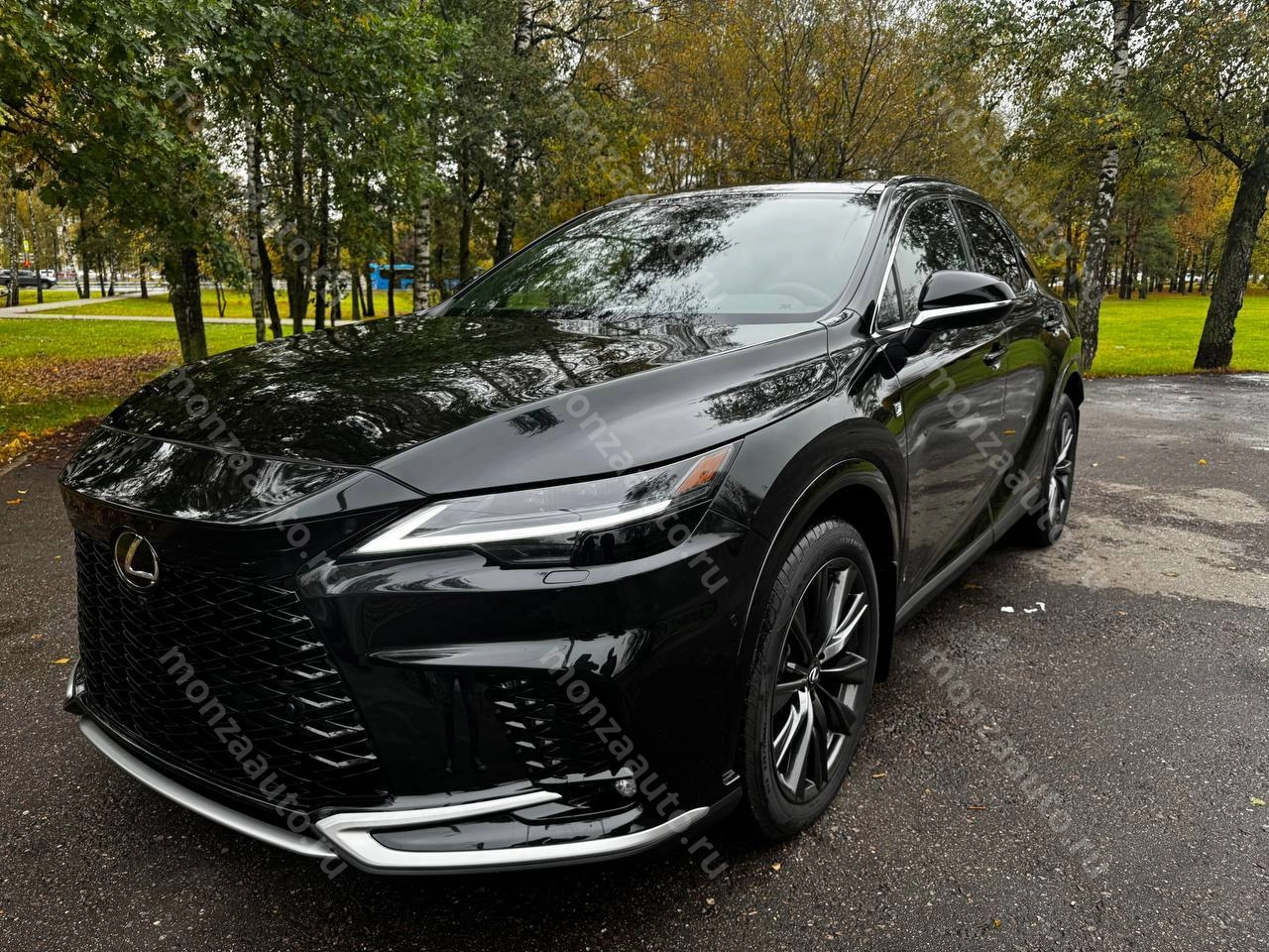 Вы ищете новый Новый  Lexus RX350 ( F Sport 3 ) c двумя комплектами ключей  ? Мы рады сообщить, что у нас в наличии новый Lexus RX 350 в комплектации F SPORT 3. Новый  Lexus RX350 ( F Sport 3 ) c двумя комплектами ключей  в автосалоне MONZA 