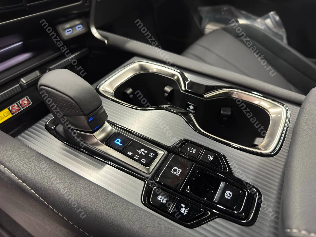 Купить RX 350 в комплектации F Sport 3 + Black Line пакет в автосалоне MONZA