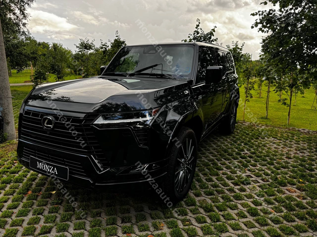 Выбирай автомобиль с умом - автосалон MONZA, выбирай качество и надежность! Купить Lexus GX 550 комплектация Luxury + 3.4 л. V6 чёрный металик в автосалоне MONZA