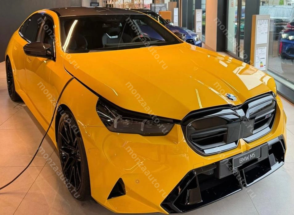 Выбирай автомобиль с умом - автосалон MONZA, выбирай качество и надежность! Купить BMW M5 Plug-In Hybrid xDrive 535 кВт ( 727 л.c. ) Желтый ( Yellow Leather Black ) в автосалоне MONZA