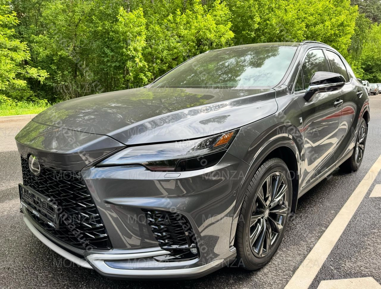 Купить Lexus RX350 c двумя комплектами ключей Русский язык. Комплектация: F Sport 3 в автосалоне MONZA