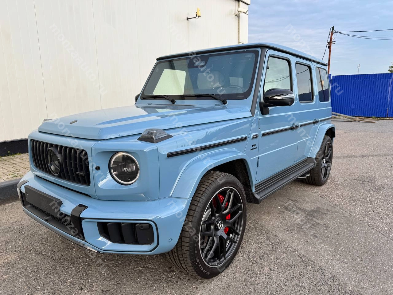 Купить G-Класс AMG 63 AMG Кованые диски AMG диаметром 55,9 см (22 дюйма) в автосалоне MONZA