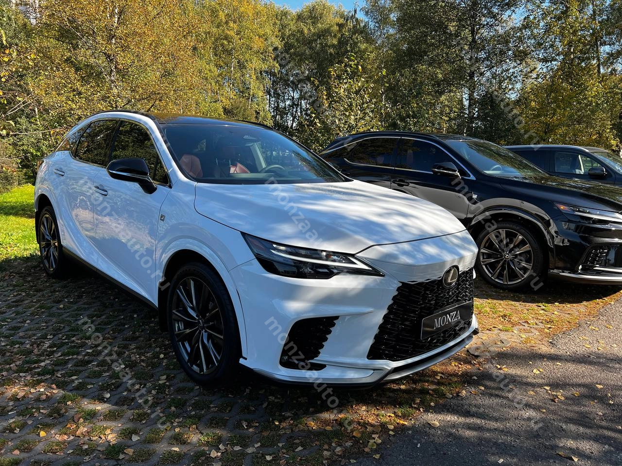 В наличии Lexus RX350 F Sport 2  Ultra White белый перламутр ( Ultra White ) в автосалоне MONZA 