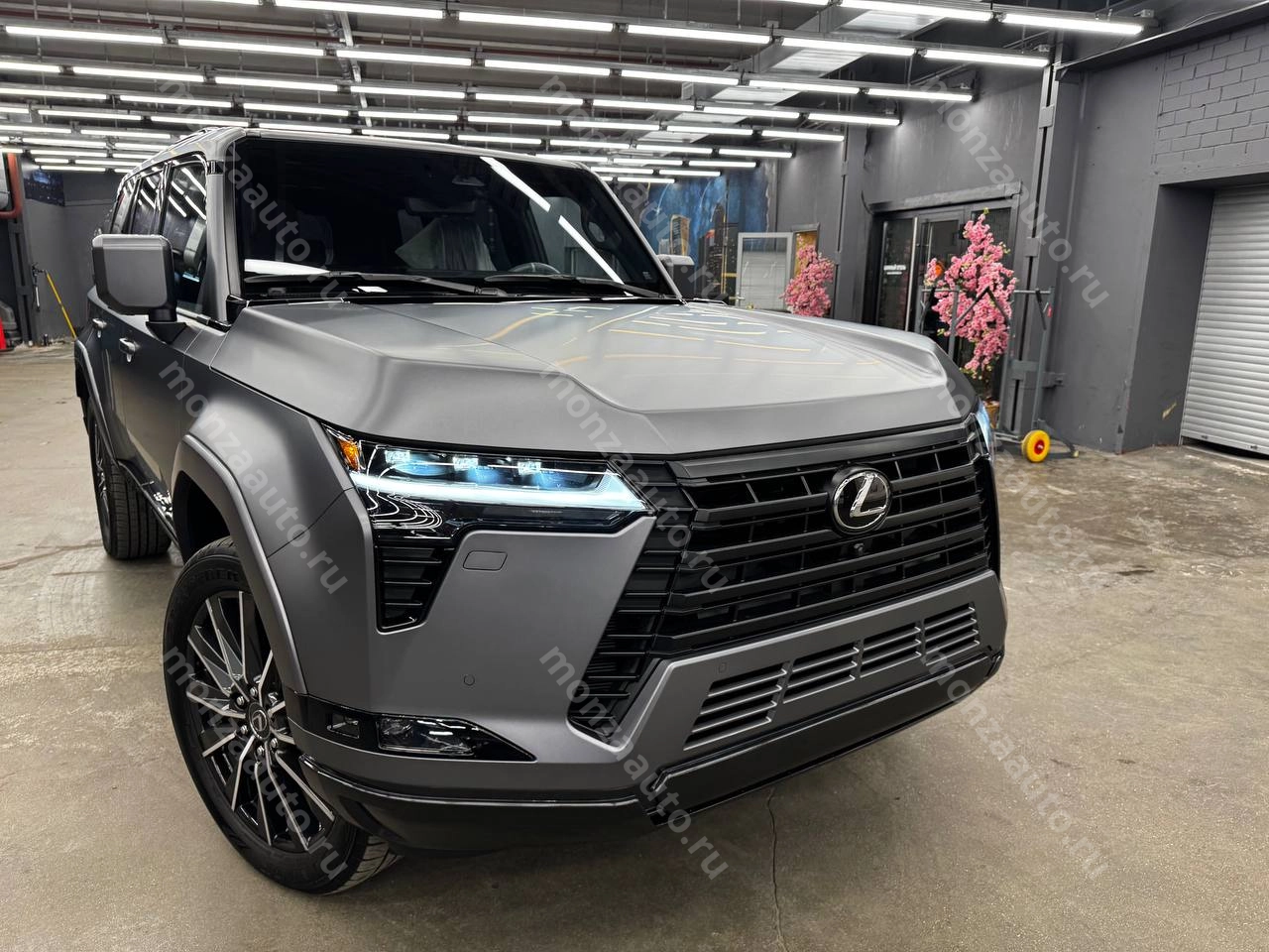 Выбирай автомобиль с умом - автосалон MONZA, выбирай качество и надежность! Купить Lexus GX 550 комплектация Luxury + V6 Автомобиль в наличии с действующим ЭПТС в автосалоне MONZA