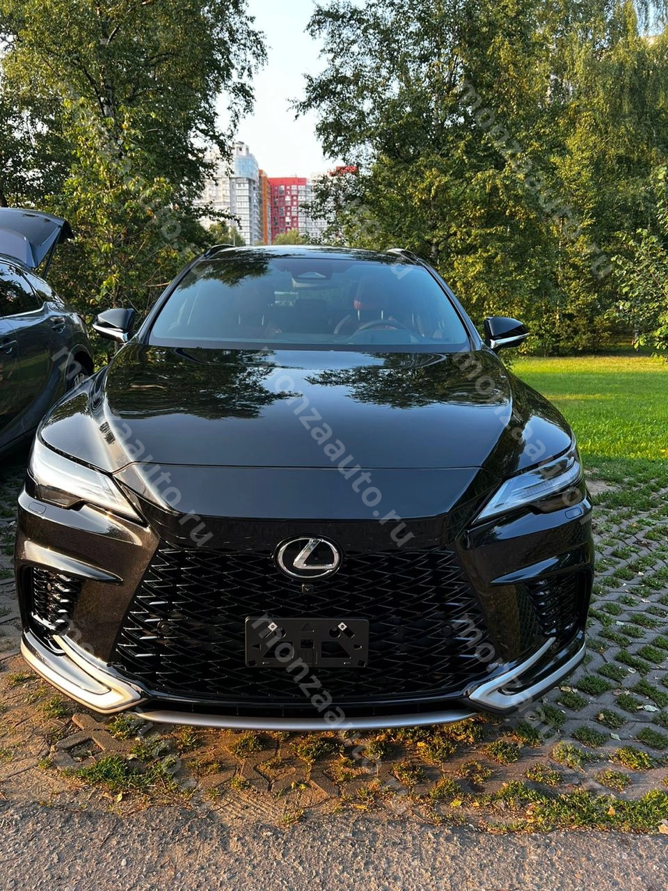 Вы ищете новый Lexus RX 350 в комплектации F SPORT 3 ? Мы рады сообщить, что у нас в наличии новый Lexus RX 350 в комплектации F SPORT 3. Lexus RX 350 в комплектации F SPORT 3 в автосалоне MONZA 