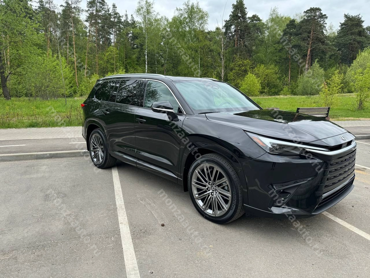 Покупайте Lexus TX 350 4WD Executive 7 мест 2.4 л. с турбонаддувом в 2024 году в автосалоне Монза Авто. 