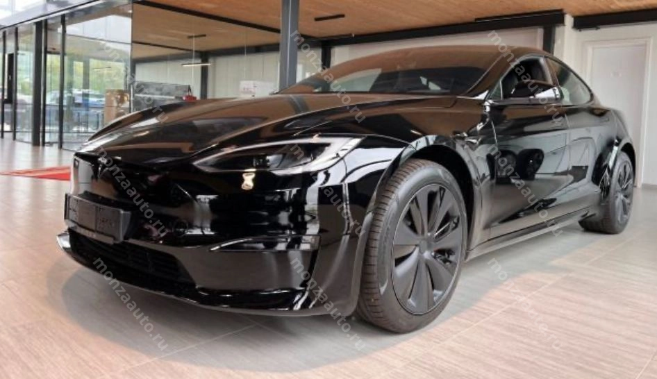 Tesla Model S Plaid Цвет кузова: Черный ( Solid Black )