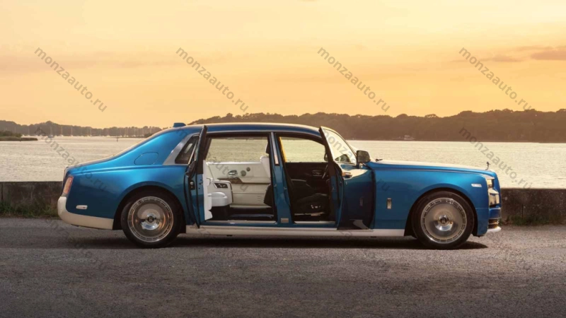 p90648608-highres-rolls-royce-presents.jpg
